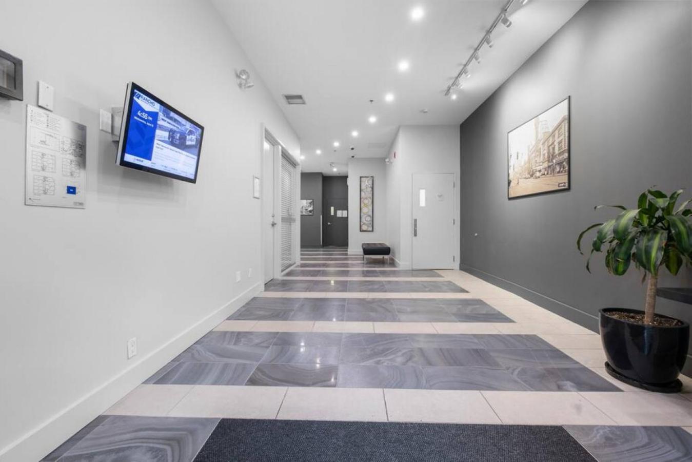 וונקובר Top Floor Unit On Granville Strip Yaletown Area מראה חיצוני תמונה